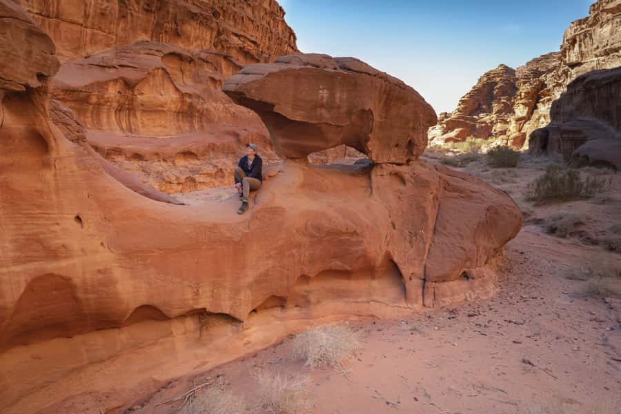 Wadi Rum: Guided Jeep Tour With Overnight Stay and Meals - Meals and Bedouin tea: the part you notice most on a second look