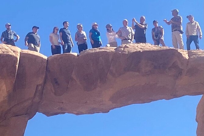 Wadi Rum overnight jeeptour - 1 Day/ 1 Night - Entering Wadi Rum: how this 1 day, 1 night trip is paced